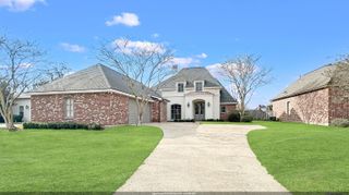 13583 Lakeway Dr, Prairieville, LA 70769