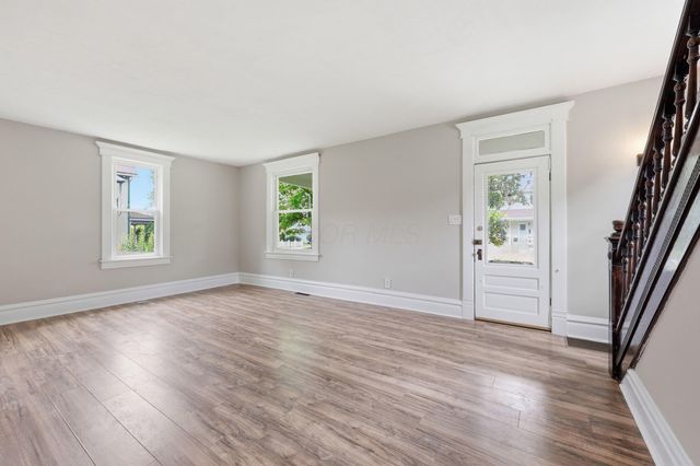 131 Front Street, Groveport, OH 43125