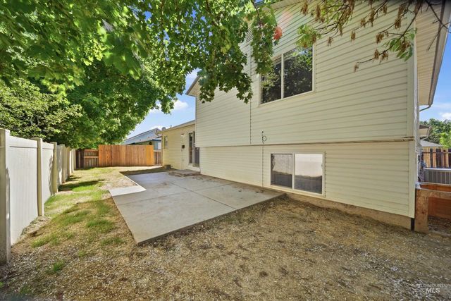 4766 N Bruxelles Dr, Boise, ID 83704
