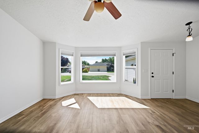 4766 N Bruxelles Dr, Boise, ID 83704