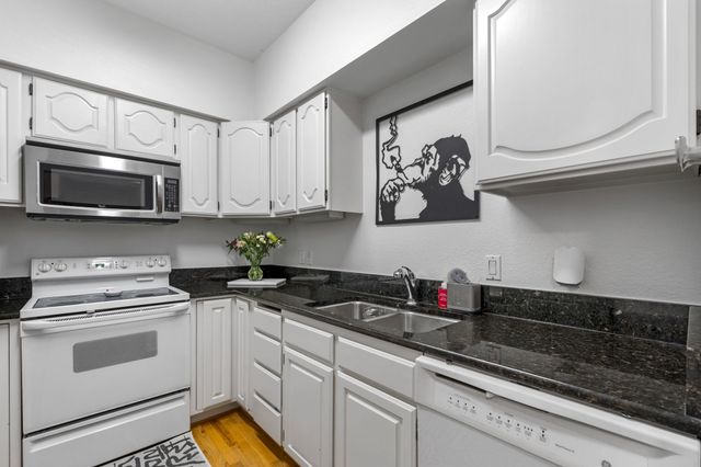 3208 Cole Avenue 1111, Dallas, TX 75204