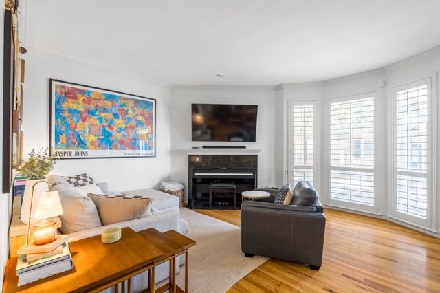 3208 Cole Avenue 1111, Dallas, TX 75204