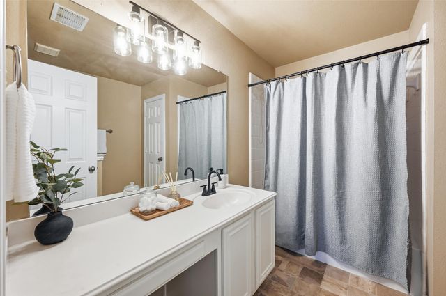 2522 Durango Ridge Drive, Bedford, TX 76021