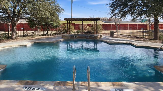 2522 Durango Ridge Drive, Bedford, TX 76021