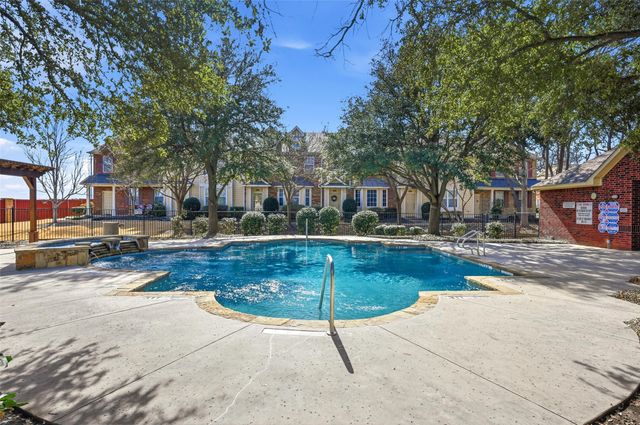 2522 Durango Ridge Drive, Bedford, TX 76021