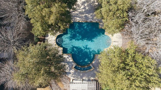 2522 Durango Ridge Drive, Bedford, TX 76021