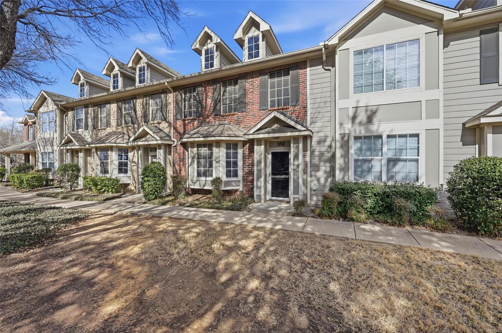 2522 Durango Ridge Drive, Bedford, TX 76021