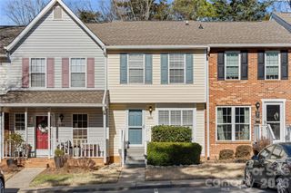 8240 Circle Tree Lane, Charlotte, NC 28277