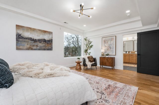 1001 Glenview Dr, Nashville, TN 37206