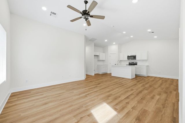 17002 W Kashmir St, Goddard, KS 67052