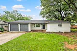 716 Norwood Drive, Hurst, TX 76053
