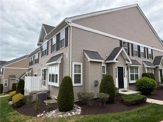 4165 Bunker Hill Drive North, Upper Saucon Twp, PA 18036