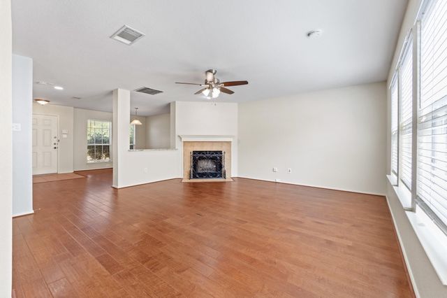 1138 Shearwater Avenue, Aubrey, TX 76227