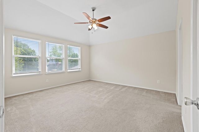 1138 Shearwater Avenue, Aubrey, TX 76227
