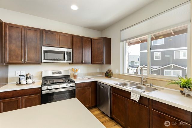 1060 Banyan Street, Bremerton, WA 98310