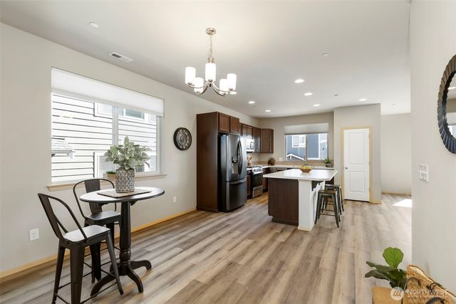 1060 Banyan Street, Bremerton, WA 98310