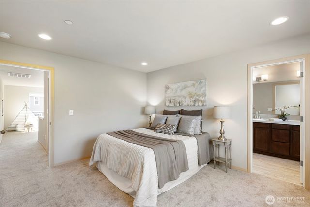 1060 Banyan Street, Bremerton, WA 98310