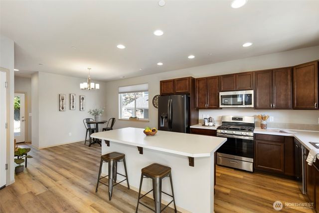 1060 Banyan Street, Bremerton, WA 98310