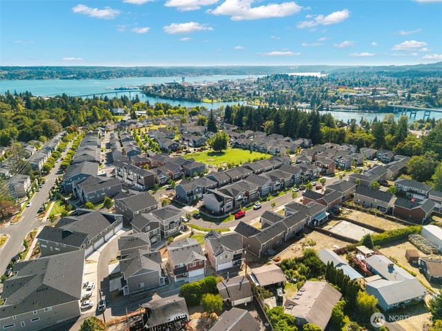 1060 Banyan Street, Bremerton, WA 98310