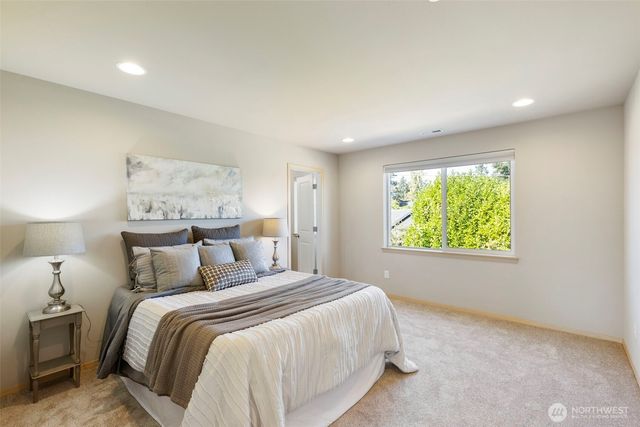 1060 Banyan Street, Bremerton, WA 98310