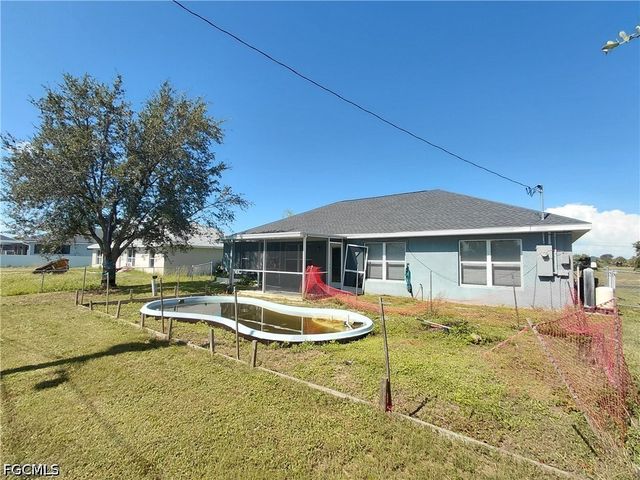 2013 NE 13th PL, Cape Coral, FL 33909