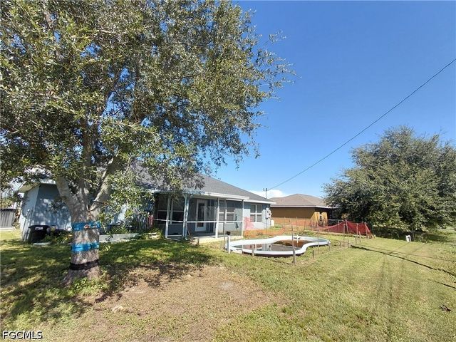 2013 NE 13th PL, Cape Coral, FL 33909