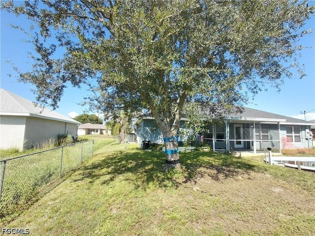 2013 NE 13th PL, Cape Coral, FL 33909