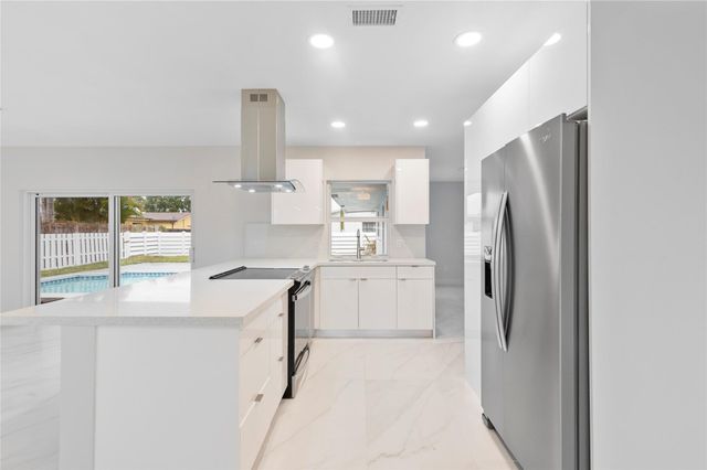 4490 NW 8TH Street, Coconut Creek, FL 33066