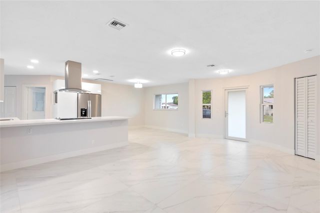 4490 NW 8TH Street, Coconut Creek, FL 33066