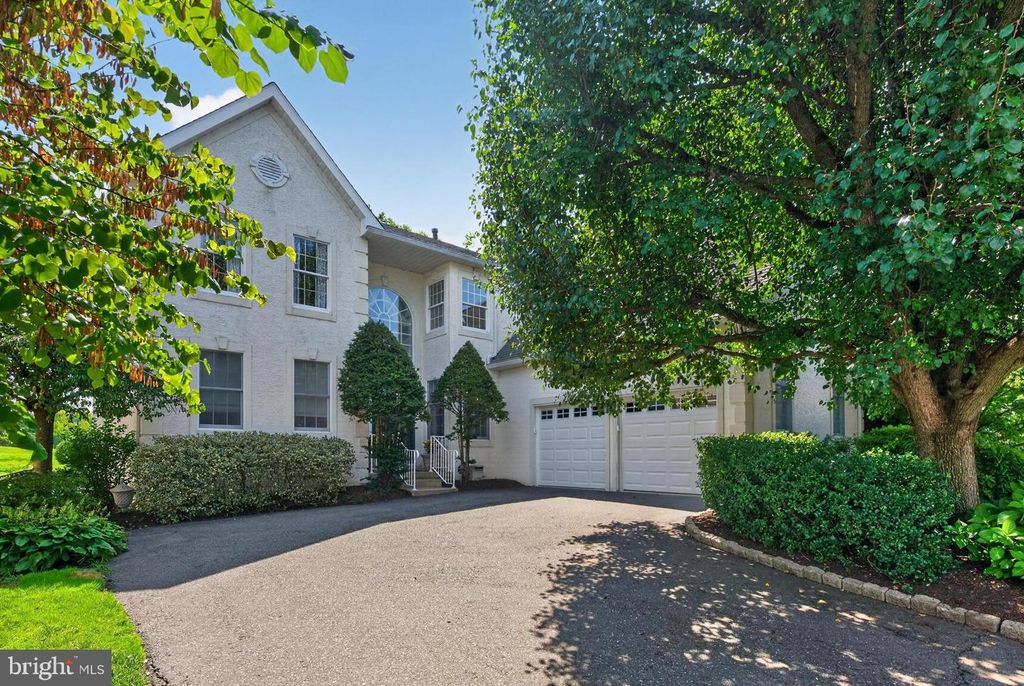 135 AUGUSTA DR, MOORESTOWN, NJ 08057 — photo 2