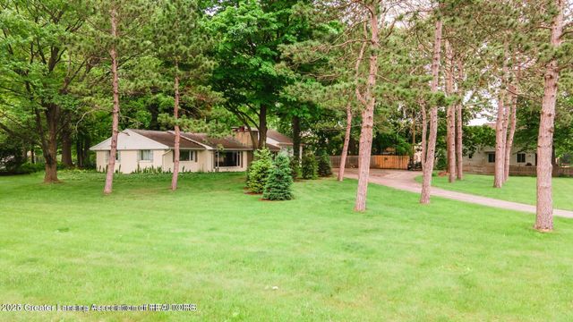 753 E Saginaw Street, East Lansing, MI 48823