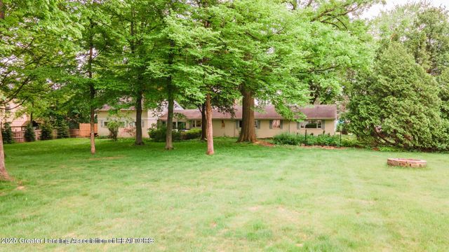 753 E Saginaw Street, East Lansing, MI 48823