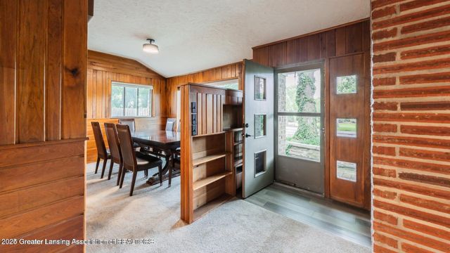 753 E Saginaw Street, East Lansing, MI 48823