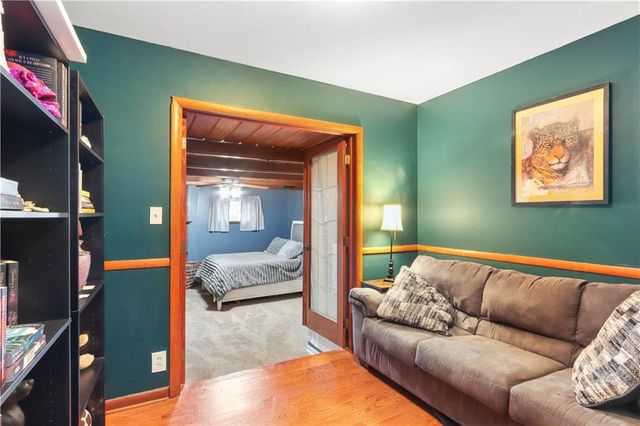 8422 W 69th Terrace, Overland Park, KS 66204