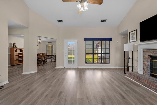 424 Northampton Circle, Fort Walton Beach, FL 32547