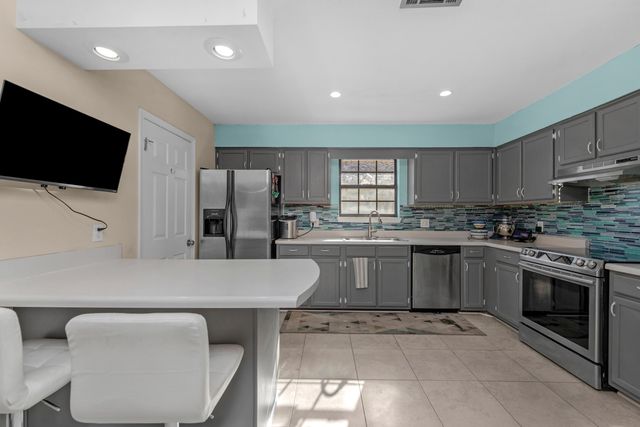 424 Northampton Circle, Fort Walton Beach, FL 32547