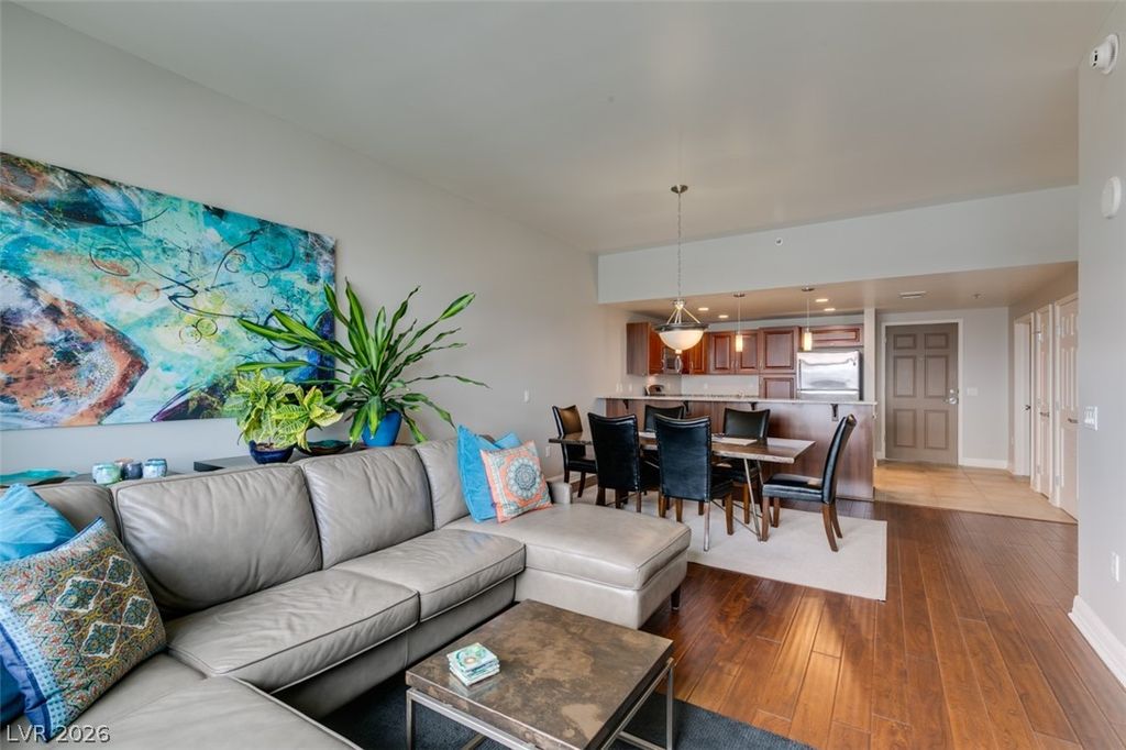 Image 13 of property listing at 150 Las Vegas Boulevard 2115, Las Vegas, NV 89101