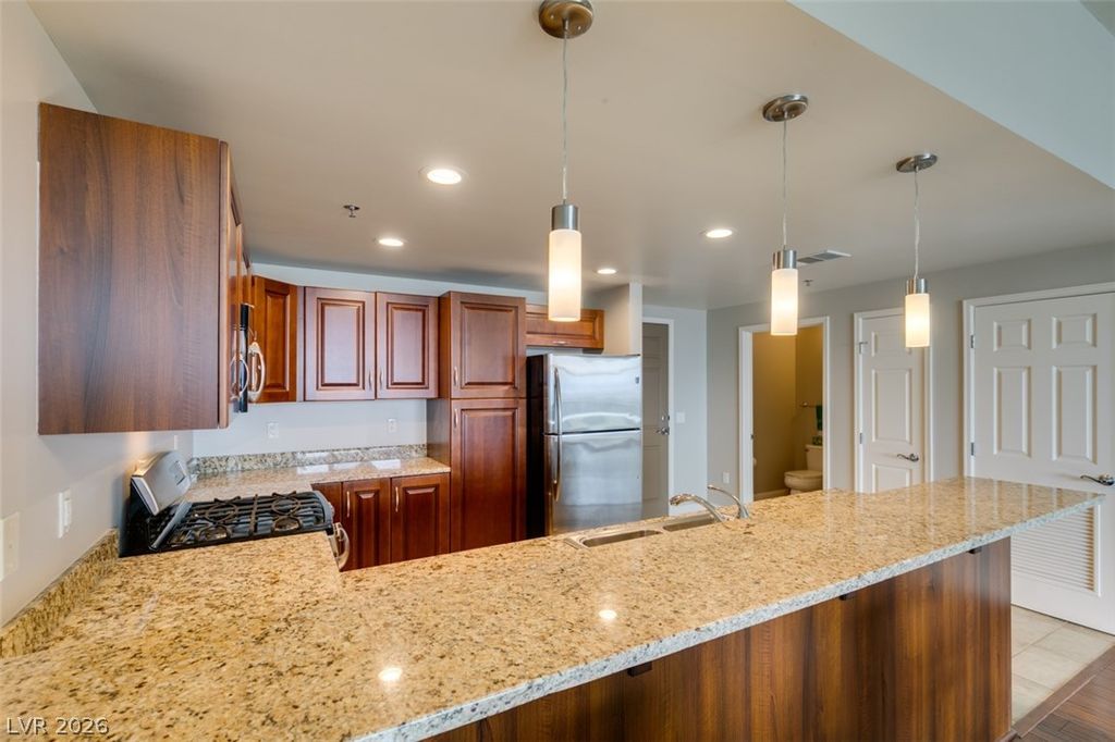 Image 21 of property listing at 150 Las Vegas Boulevard 2115, Las Vegas, NV 89101