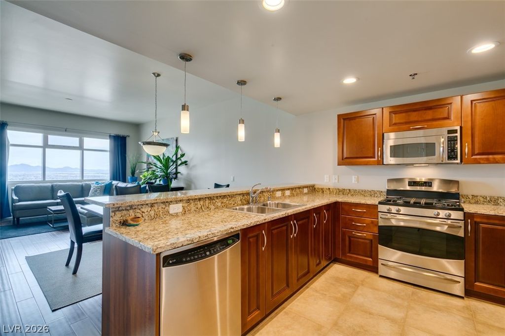 Image 26 of property listing at 150 Las Vegas Boulevard 2115, Las Vegas, NV 89101