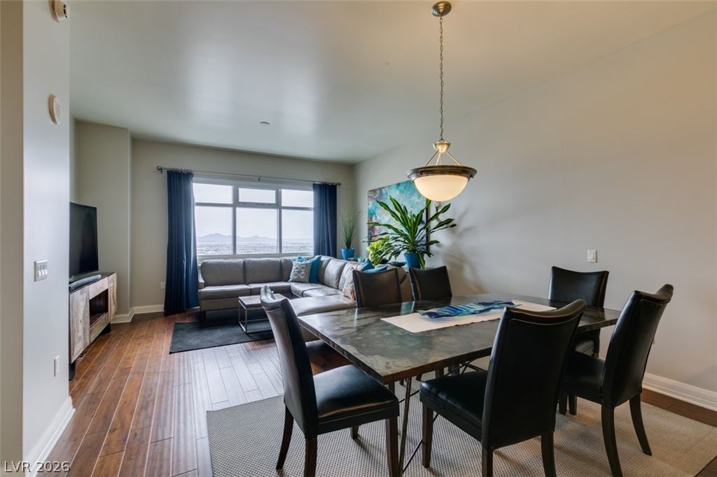 Image 3 of property listing at 150 Las Vegas Boulevard 2115, Las Vegas, NV 89101