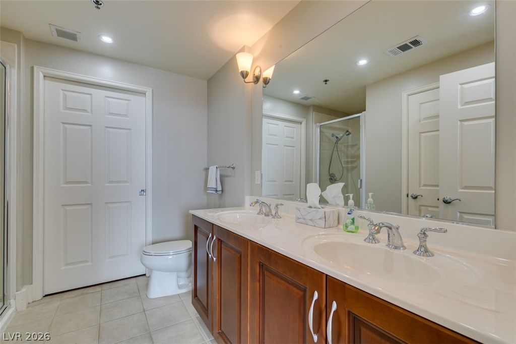 Image 35 of property listing at 150 Las Vegas Boulevard 2115, Las Vegas, NV 89101