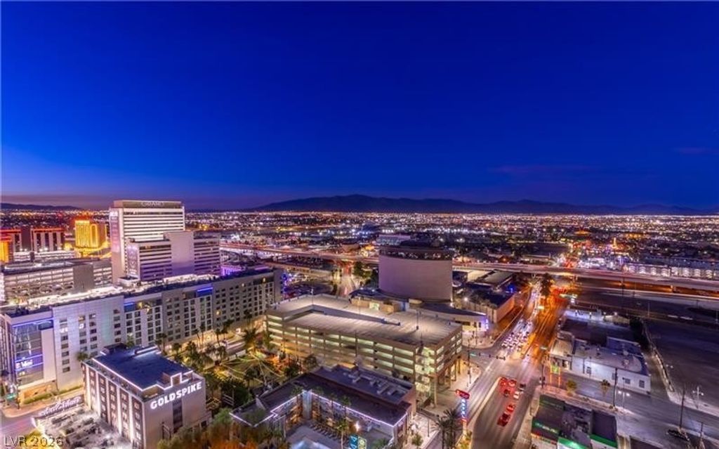 Image 38 of property listing at 150 Las Vegas Boulevard 2115, Las Vegas, NV 89101