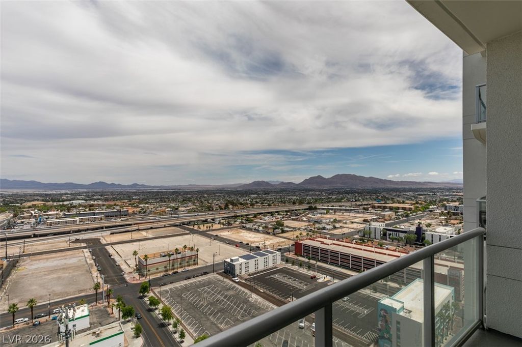 Image 42 of property listing at 150 Las Vegas Boulevard 2115, Las Vegas, NV 89101
