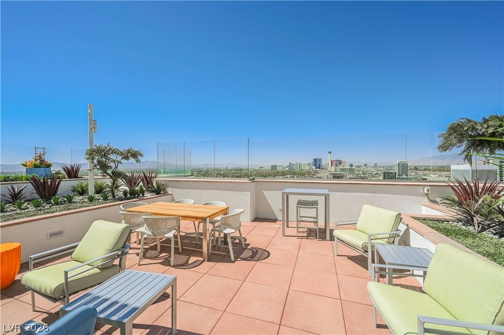 Image 51 of property listing at 150 Las Vegas Boulevard 2115, Las Vegas, NV 89101
