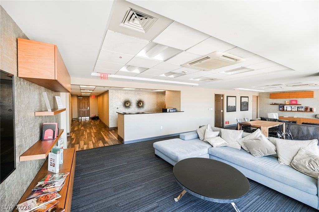 Image 57 of property listing at 150 Las Vegas Boulevard 2115, Las Vegas, NV 89101