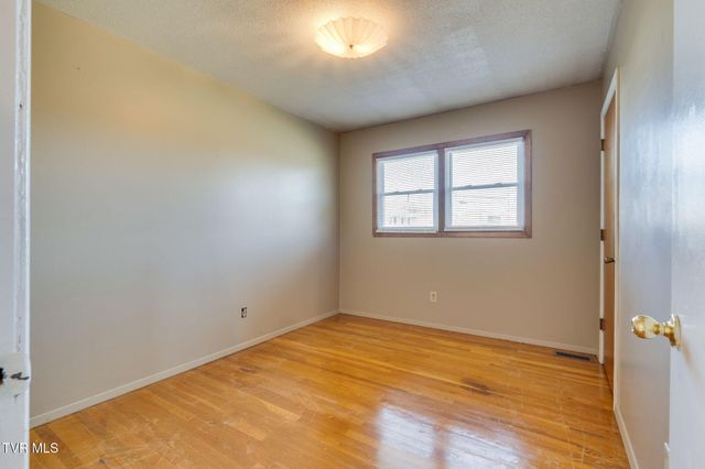 2907 Indian Ridge Road, Johnson City, TN 37604