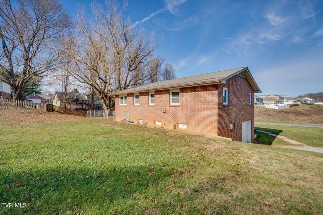 2907 Indian Ridge Road, Johnson City, TN 37604