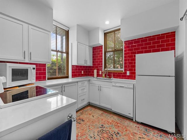 1014 Geyer Avenue, St Louis, MO 63104