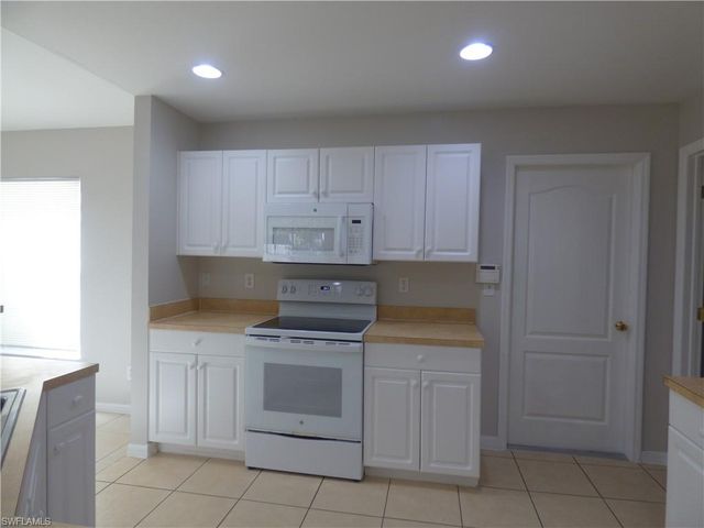 3208 68th ST W, Lehigh Acres, FL 33971