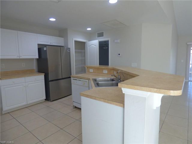 3208 68th ST W, Lehigh Acres, FL 33971